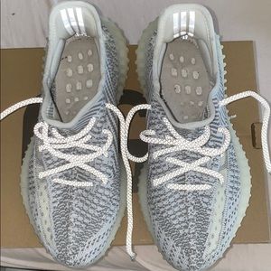 Yeezy boost 350 v2